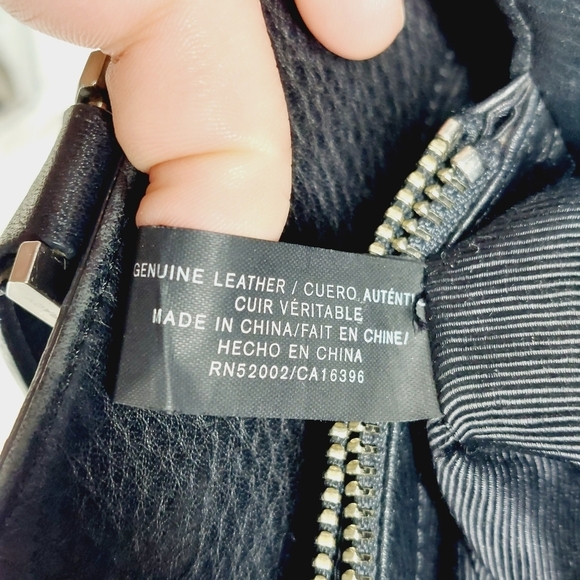 Ellen Tracy Black Leather Gold Zip Shoulder Bag 0664 - Picture 12 of 13